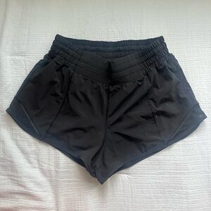 Lululemon Hotty Hot short - size 6
